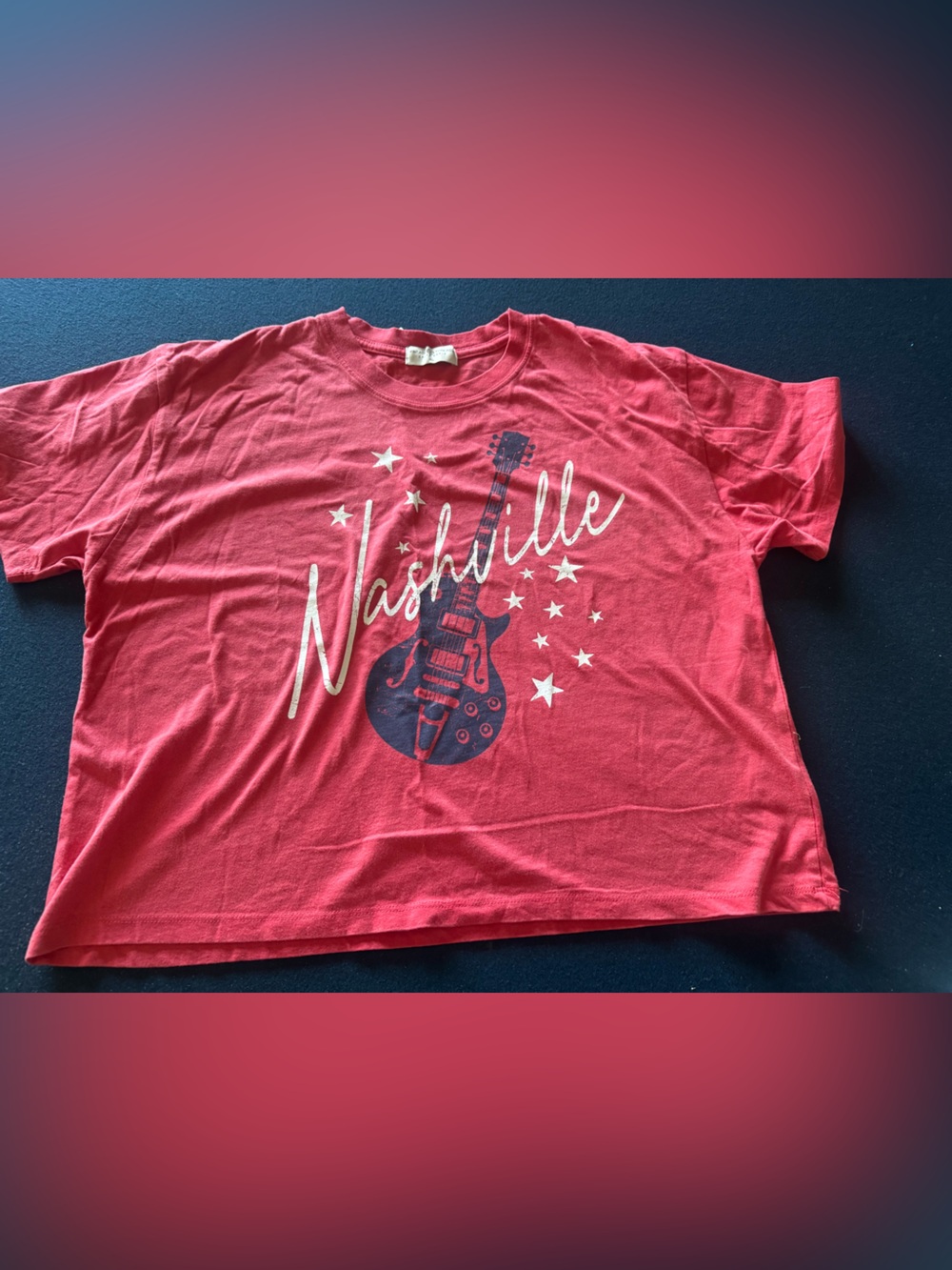 Unisex NASHVILLE 🎸Red Graphic Guitar Tee( listed under women for siding)🌟🌟
